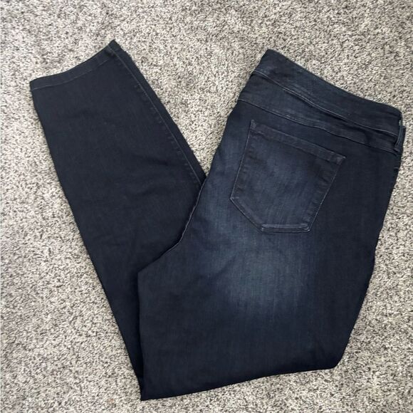 ❤️Torrid Premium Stretch Luxe Skinny Jeans 22R - Picture 1 of 8